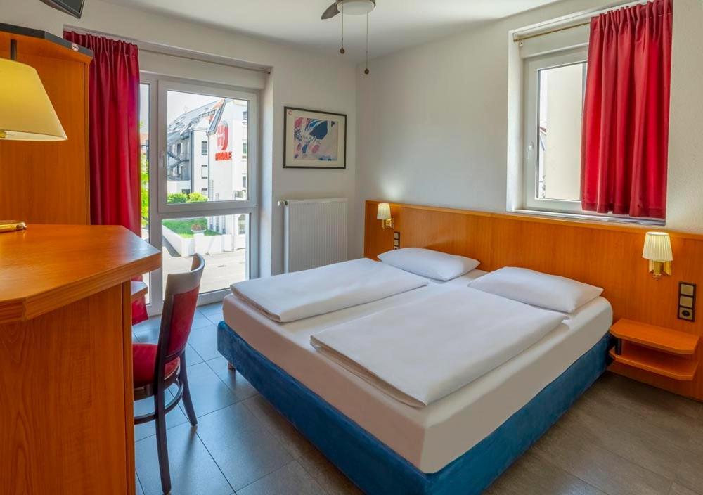 Heilbronner Hotel Am Schoenen Theater エクステリア 写真